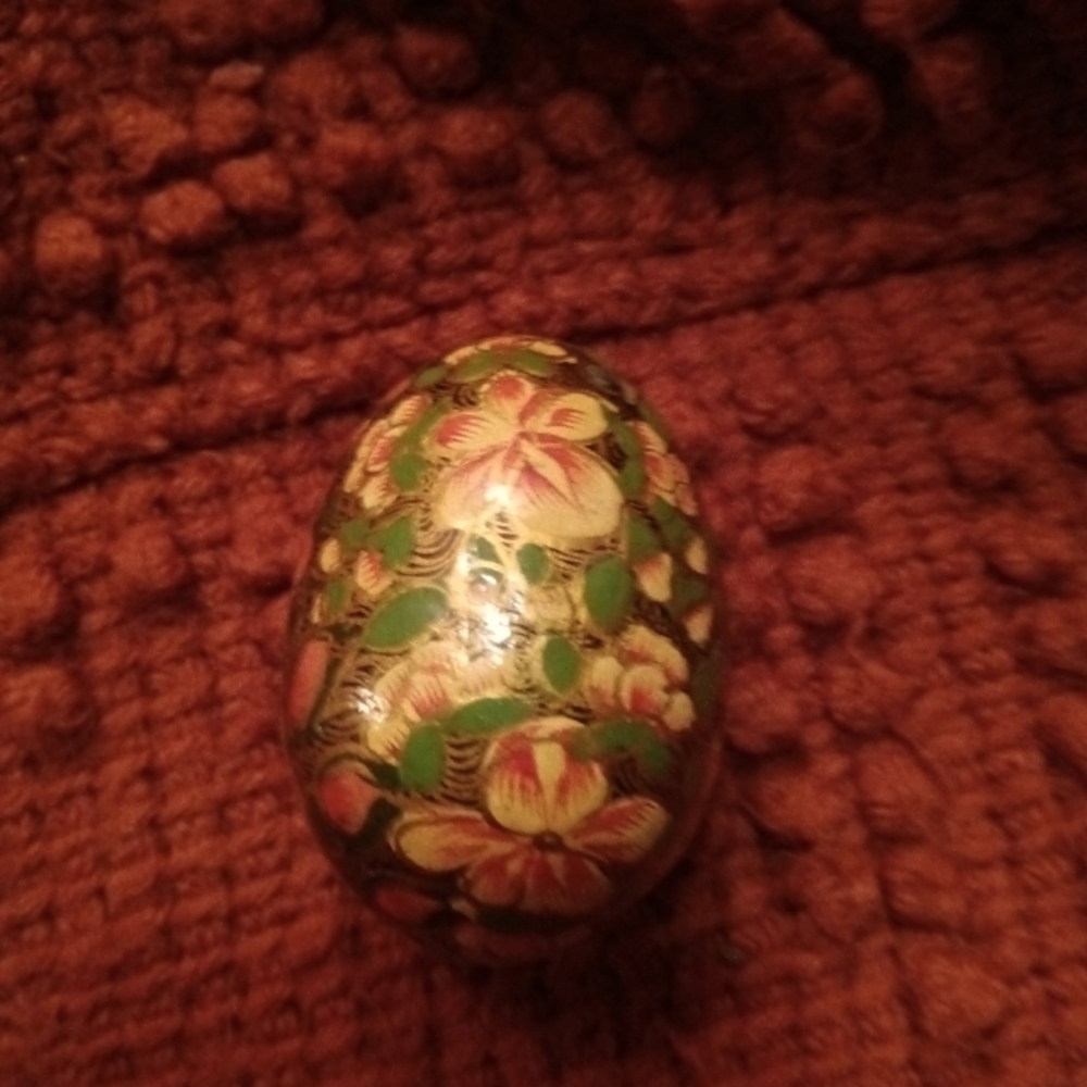 Decorative egg
